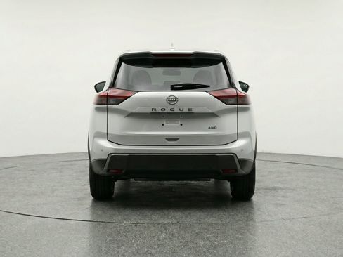 Used 2025 Nissan Rogue SV FWD image 7