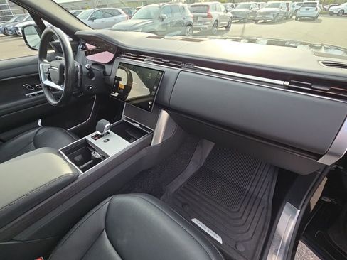 Certified 2025 Land Rover Range Rover Long Wheelbase SE AWD/4WD image 20