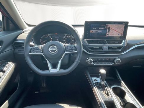 Used 2023 Nissan Altima 2.5 SR w/ SR Premium Package FWD image 12