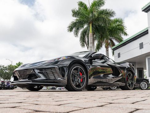 Used 2021 Chevrolet Corvette Stingray Premium Cpe w/ Z51 Performance Package RWD image 9