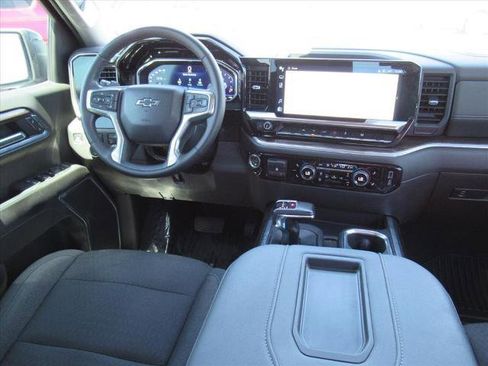 Used 2022 Chevrolet Silverado 1500 RST image 11