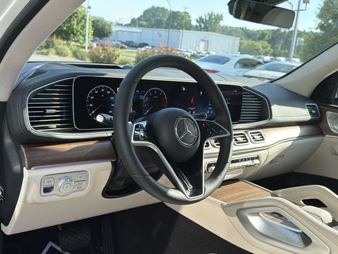 New 2026 Mercedes-Benz GLE 450 4MATIC image 10