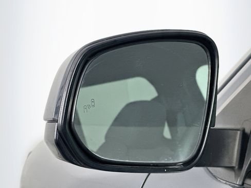 Used 2025 Toyota Tacoma TRD Off-Road image 16