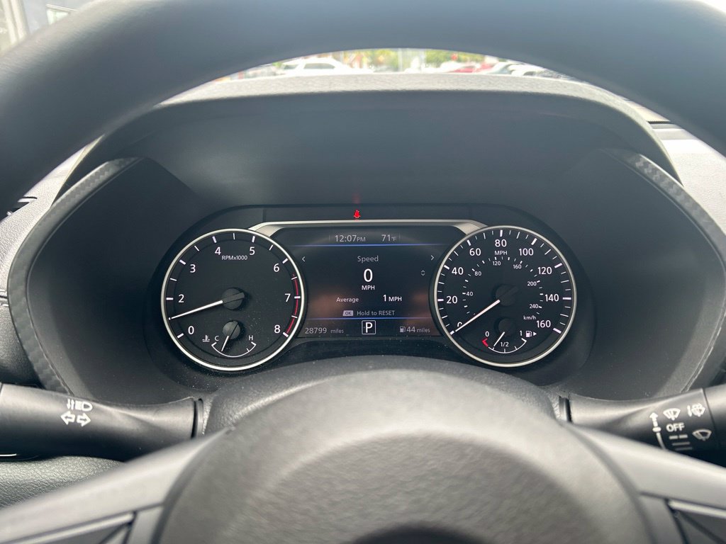 Used 2025 Nissan Sentra SV FWD image 14