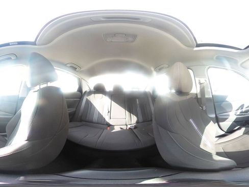 Used 2025 Hyundai Elantra SEL image 44