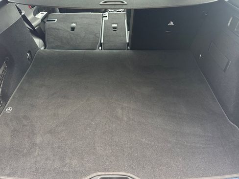 Certified 2025 Mercedes-Benz GLC 300 image 17