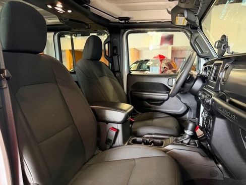 Used 2023 Jeep Wrangler Unlimited w/ Cold Weather Group AWD/4WD image 22