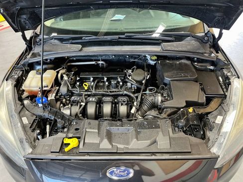 Used 2015 Ford Focus SE w/ Equipment Group 201A FWD image 29