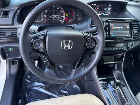 Used 2017 Honda Accord EX-L image 28