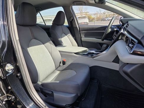 Used 2020 Toyota Camry L FWD image 12