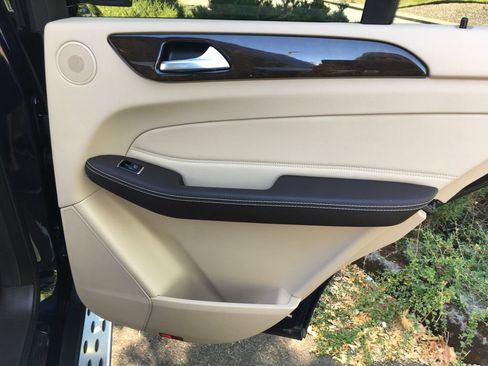 Used 2018 Mercedes-Benz GLE 350 4MATIC image 30
