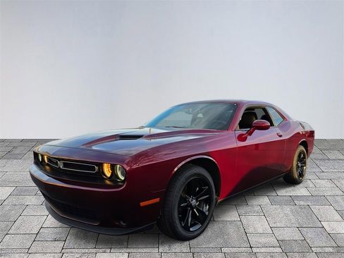 Used 2023 Dodge Challenger SXT image 3