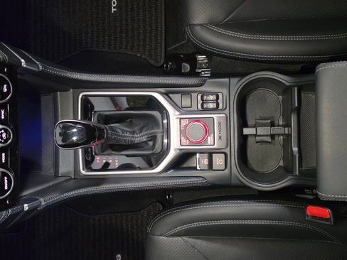 Used 2023 Subaru Forester Touring image 28