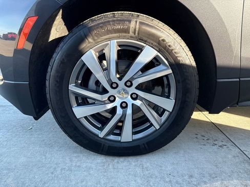 Used 2023 Chevrolet Equinox LT image 31