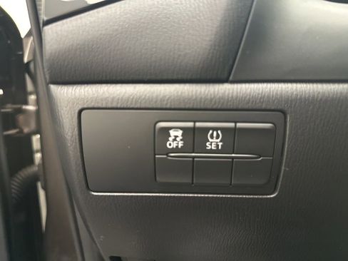 Used 2014 MAZDA MAZDA3 i Sport image 21