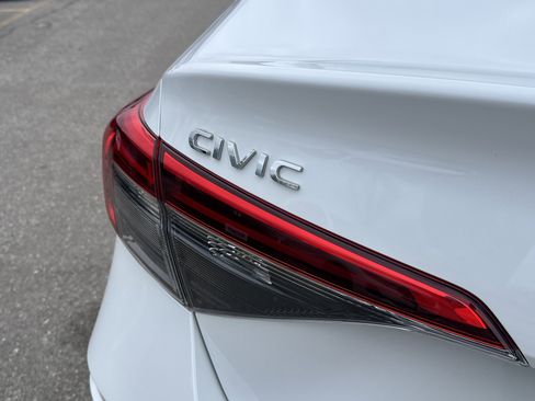 Certified 2023 Honda Civic Sport image 11
