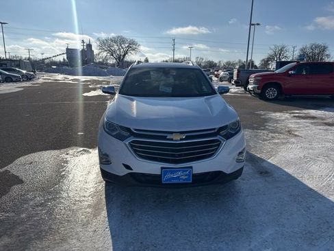 Used 2019 Chevrolet Equinox Premier image 2