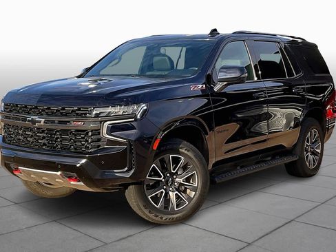 Used 2021 Chevrolet Tahoe Z71 w/ Luxury Package image 2