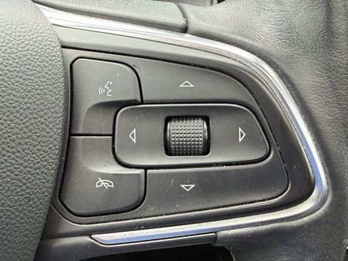Used 2023 Buick Envision Avenir AWD/4WD image 29