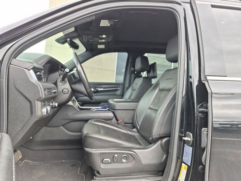 Used 2021 GMC Yukon XL Denali w/ Denali Premium Package AWD/4WD image 7