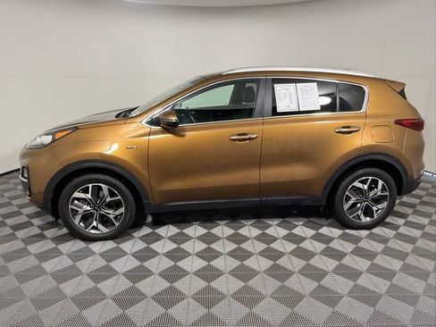 Used 2020 Kia Sportage EX image 3