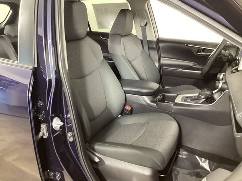 Used 2024 Toyota RAV4 XLE AWD/4WD image 37