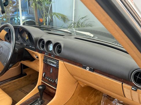Used 1989 Mercedes-Benz 560 SL image 31