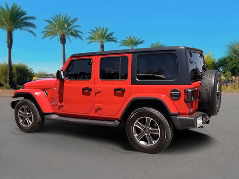 Used 2023 Jeep Wrangler Unlimited Sahara AWD/4WD image 2