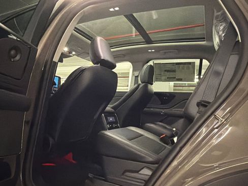 New 2026 Lincoln Aviator Reserve image 19