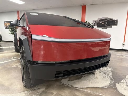 Used 2025 Tesla Cybertruck Cyberbeast AWD/4WD image 2