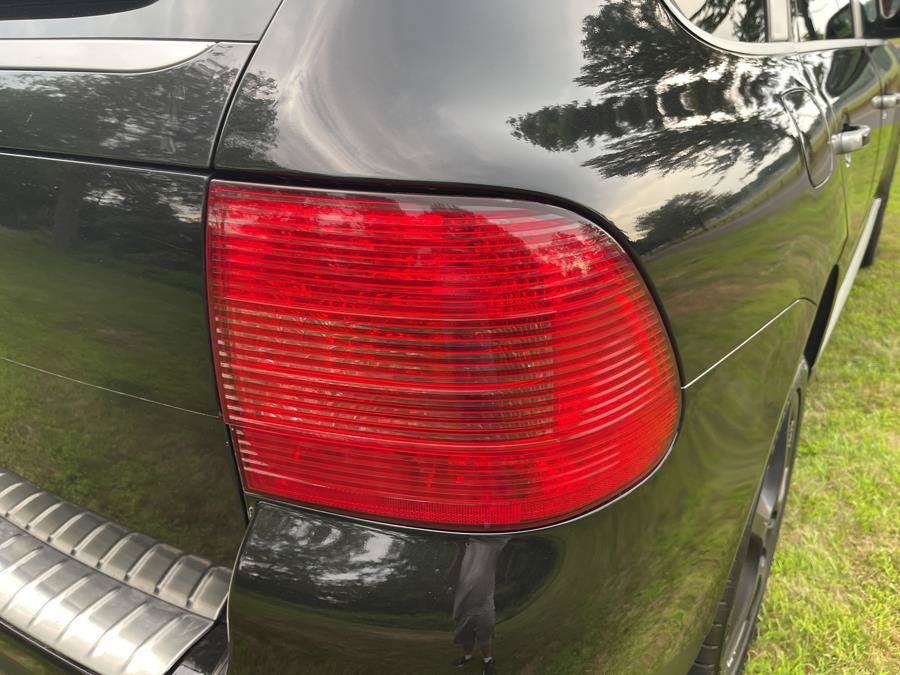 Used 2005 Porsche Cayenne Turbo AWD/4WD image 9
