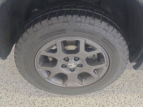 Used 2025 Honda Pilot TrailSport image 16