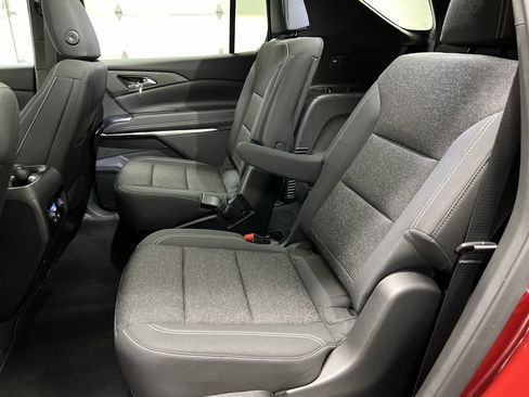 New 2025 Chevrolet Traverse LT image 24