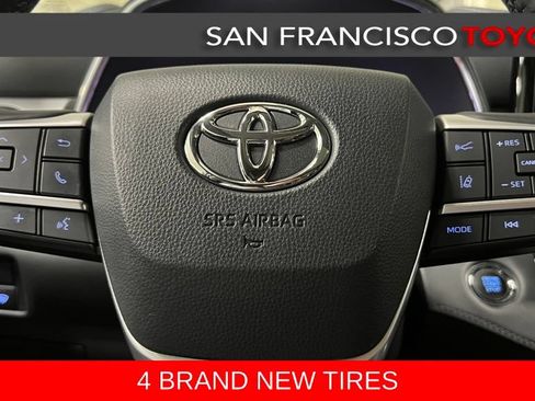 Used 2022 Toyota Highlander Platinum AWD/4WD image 33