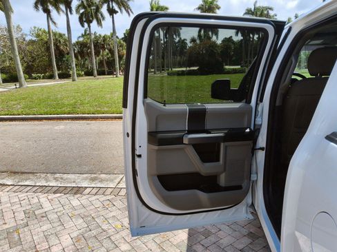 Used 2019 Ford F150 XLT w/ Equipment Group 301A Mid image 24