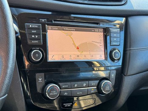 Used 2020 Nissan Rogue SL w/ Premium Package AWD/4WD image 19