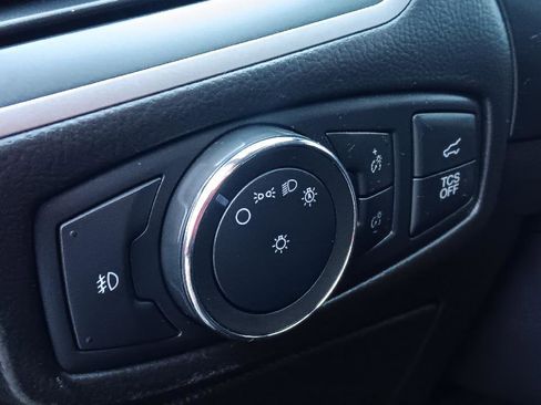 Used 2021 Ford Edge SEL w/ Convenience Package image 10