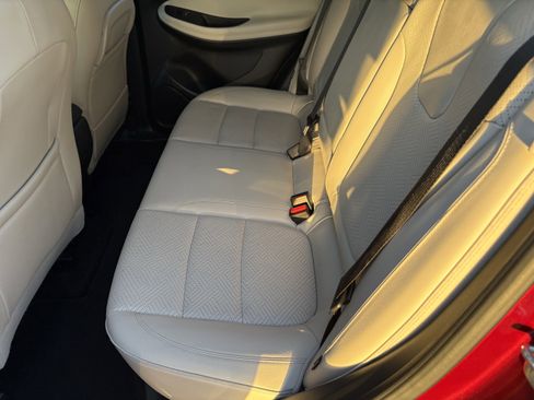 Used 2021 Buick Encore GX Essence w/ Advanced Technology Package image 9