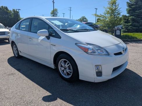Used 2010 Toyota Prius FWD image 1