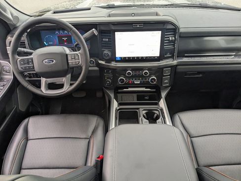 New 2025 Ford F250 Lariat w/ Lariat Ultimate Package image 17