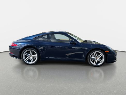 Used 2017 Porsche 911 Carrera 4 AWD/4WD image 2