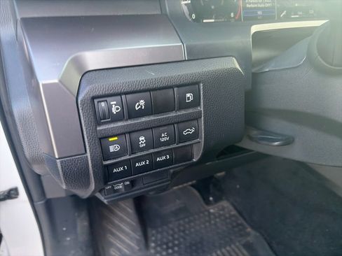 Used 2025 Toyota Tacoma TRD Off-Road w/ TRD Off Road Premium Package AWD/4WD image 20