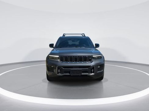 Used 2022 Jeep Grand Cherokee Overland w/ Adv Protech Group III AWD/4WD image 3