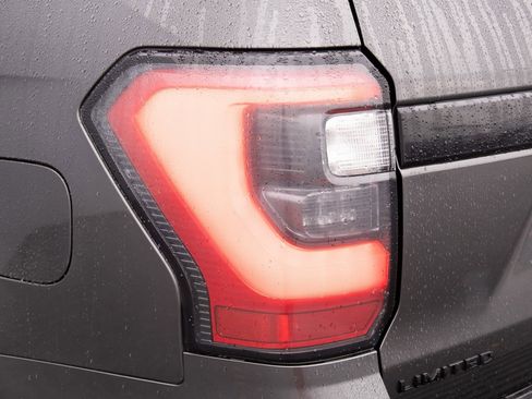 Used 2020 Ford Expedition Limited w/ Equipment Group 303A image 31