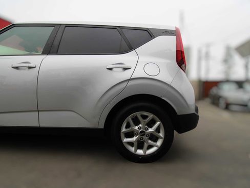 Used 2020 Kia Soul S image 40