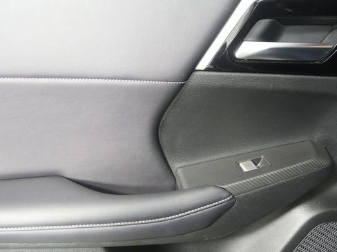 Used 2023 Mitsubishi Outlander SE Black Edition AWD/4WD image 13