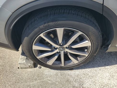Used 2025 Acura MDX FWD w/ Technology Package image 10