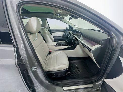 Used 2025 Hyundai Tucson Limited image 33