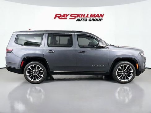 Used 2022 Jeep Wagoneer Series III w/ Premium Group I image 5