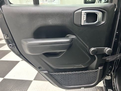 Used 2022 Jeep Wrangler Unlimited Sport image 13